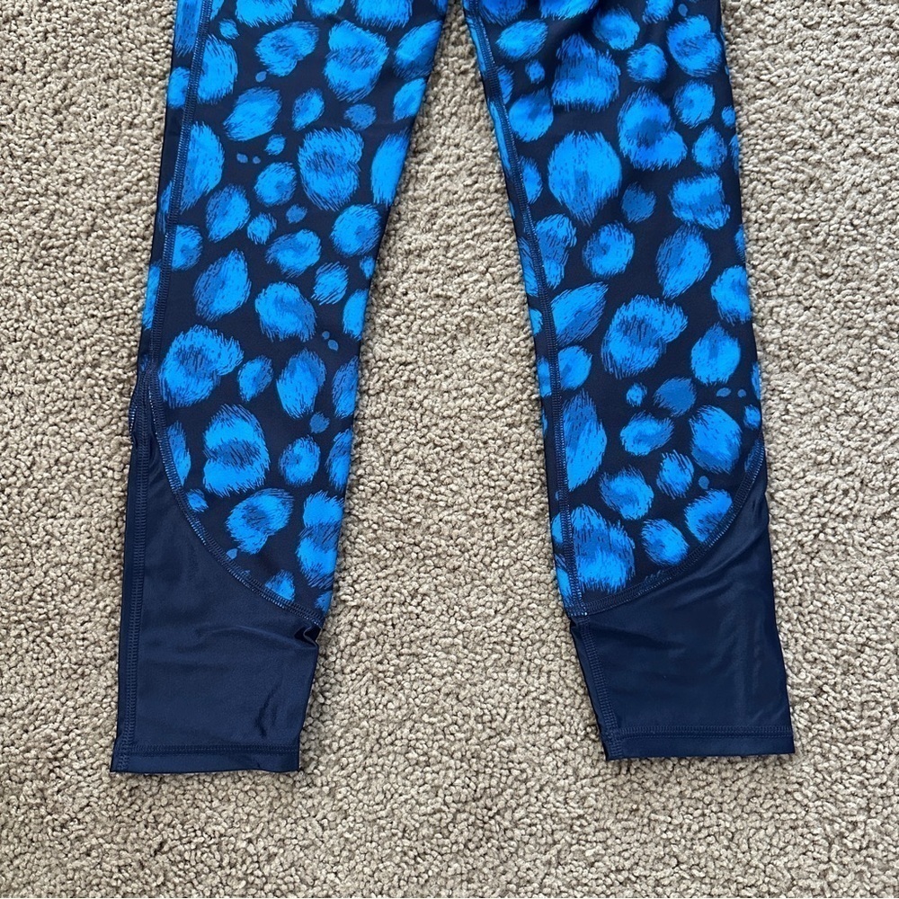 Under Armour Women's HeatGear No-Slip Waistband Blue Print Ankle Leggings sz SP - Picture 13 of 13